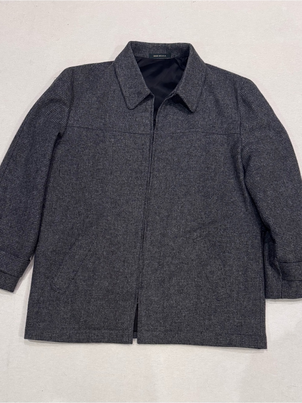 Charcoal Gray Men’s Wool Coat 48 L, Made In USA, Classic, Preppy, Old Money
